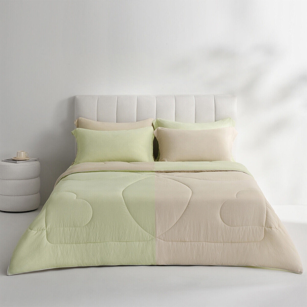 King Ultra Soft Cooling Lightweight Blanket Hypoallergenic Cream