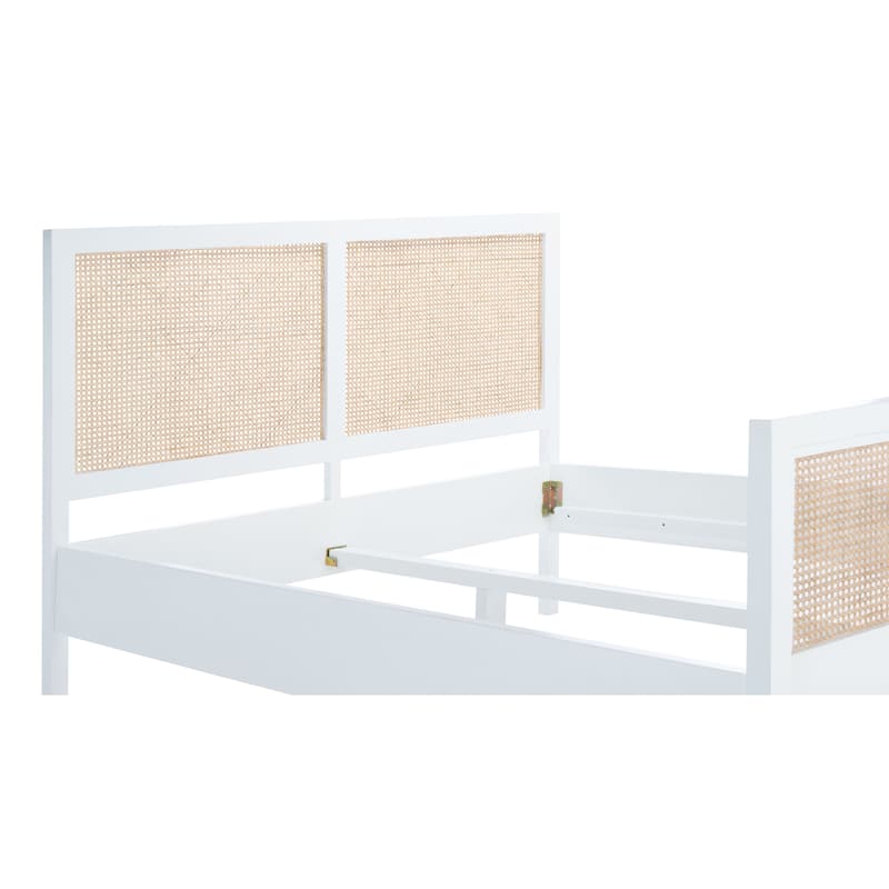 SAFAVIEH Ghyslaine Coastal Cane Bed