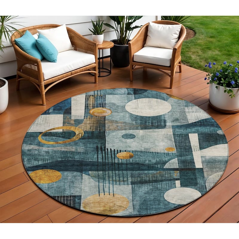 HomeRoots Geometric Transitional Rectangle Outdoor Rug - 8' Round