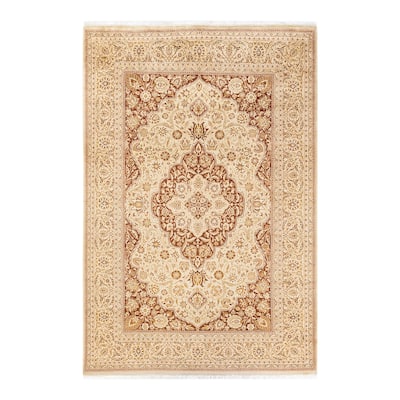 Overton Handknotted Wool Traditional Oriental Ivory Area Rug - 6' x 9'