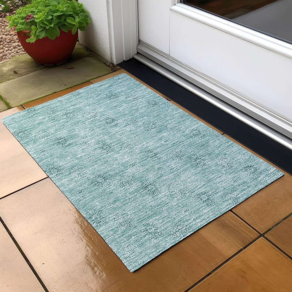 Machine Washable Indoor/ Outdoor Chantille Floral Burst Rug
