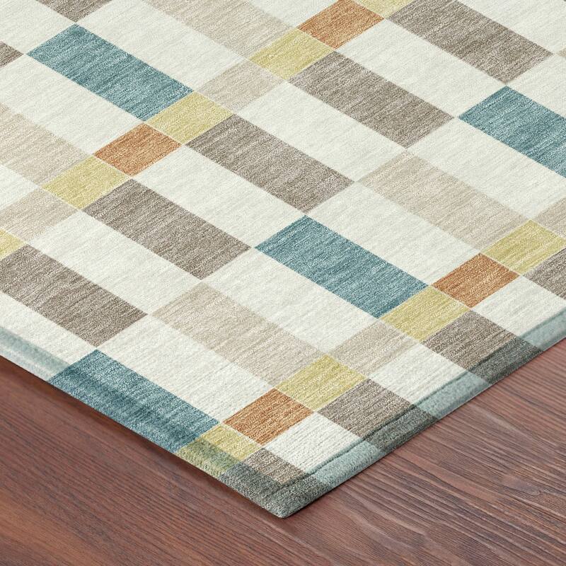Machine Washable Indoor/ Outdoor Modern Chanute Chantille Rug