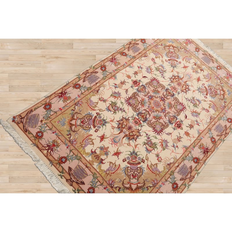 3'5''x5 Hand Knotted Wool Ivory Traditional 200 KPSI Rug - 3' 5'' x 5'