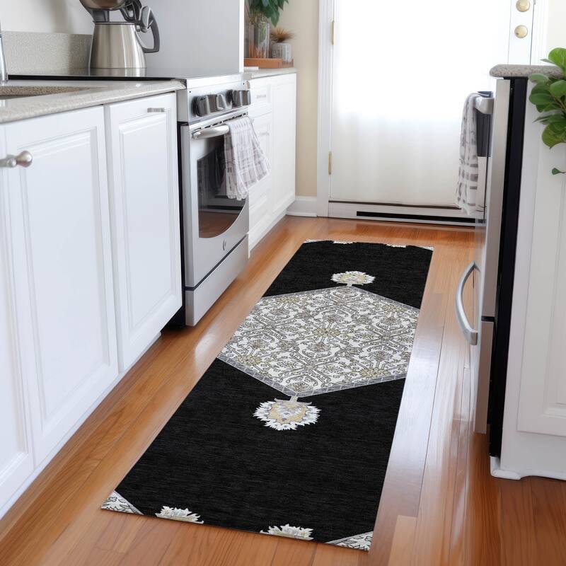 Machine Washable Indoor/ Outdoor Traditional Chantille Rug
