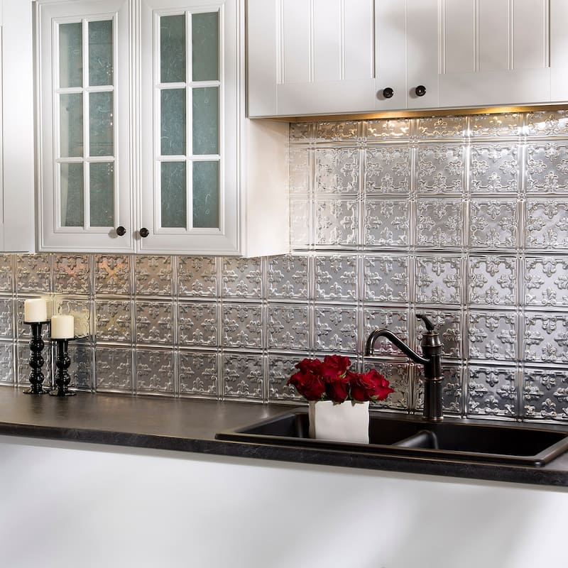 FASÄDE Traditional Style 10 Decorative Vinyl Backsplash Panel