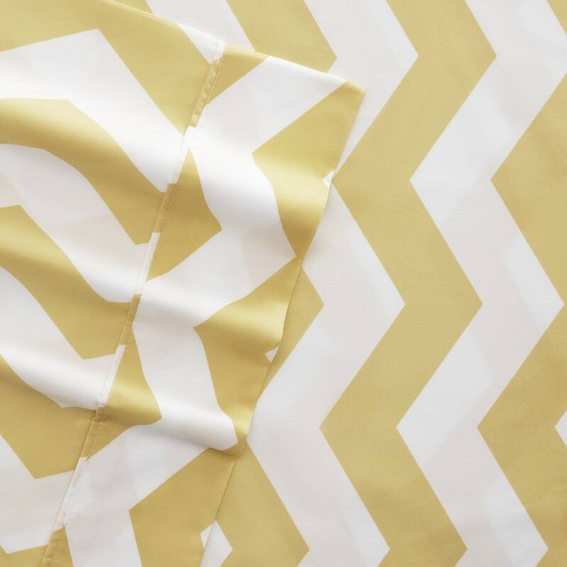 Becky Cameron Ultra Soft Printed 4 Piece Deep Pocket Bed Sheet Set - Queen - arrow-yellow