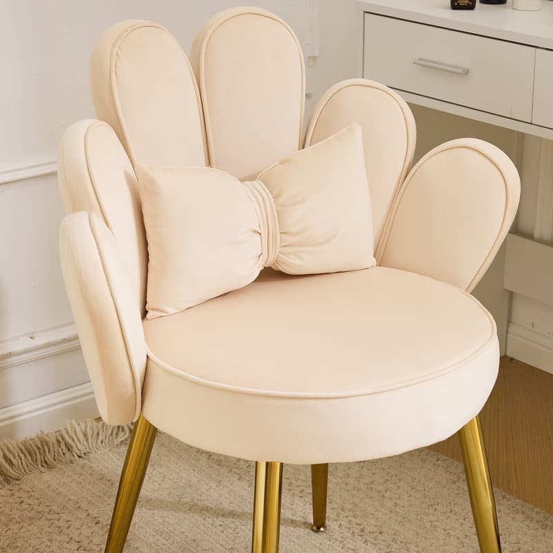 Scalloped Petal Velvet Accent Chair with Pillows
