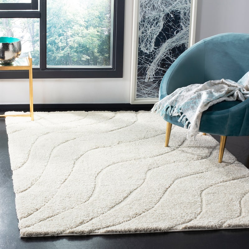 SAFAVIEH Florida Shag Hervor Soft Serene Waves 1.2-inch Thick Rug - 4' x 6' - Creme - Rectangle