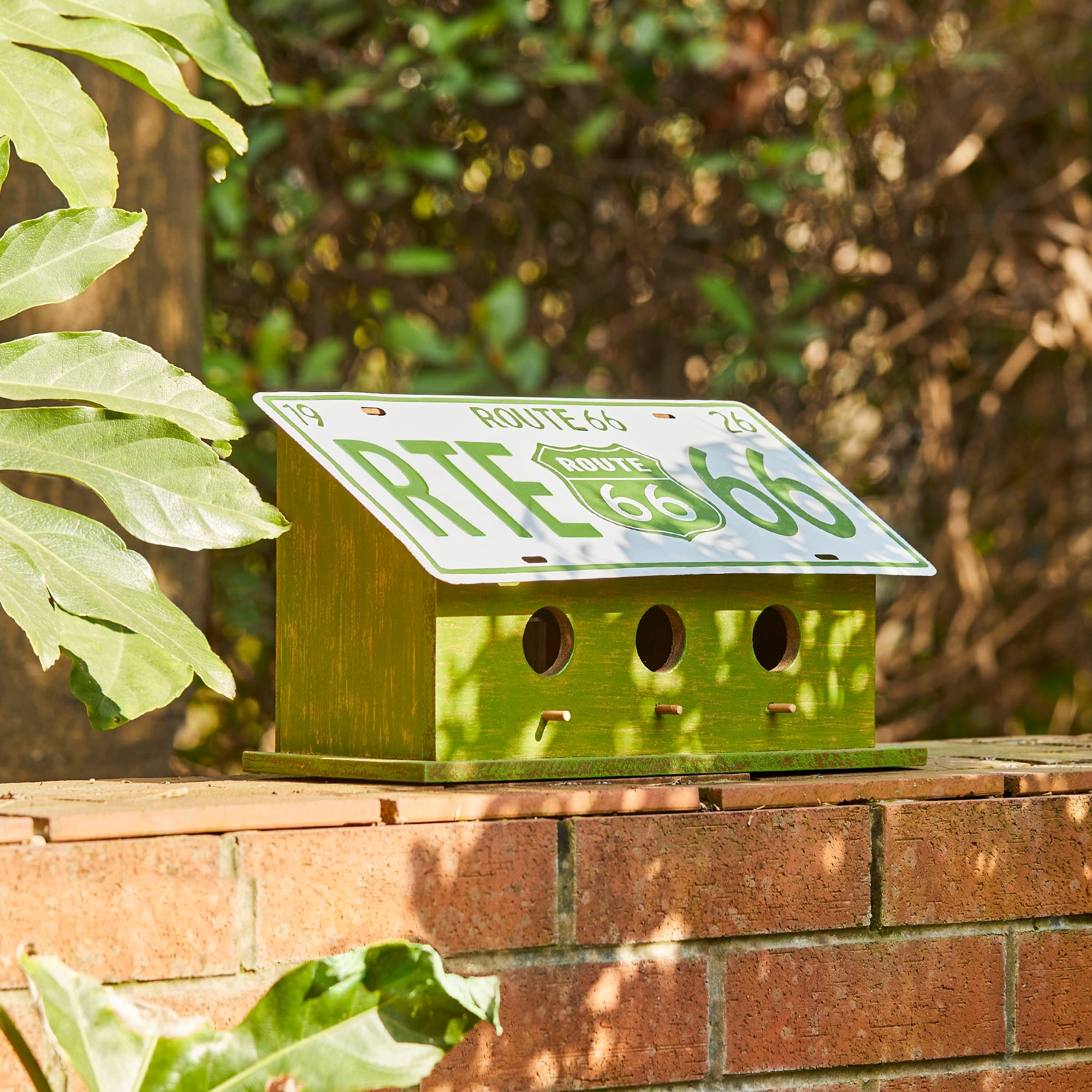 Glitzhome 14"L Distressed Wood/Metal Licence Plates Cottage Birdhouse