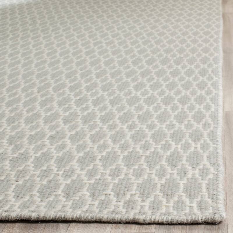 SAFAVIEH Handmade Oasis Pieternel Casual Wool Rug