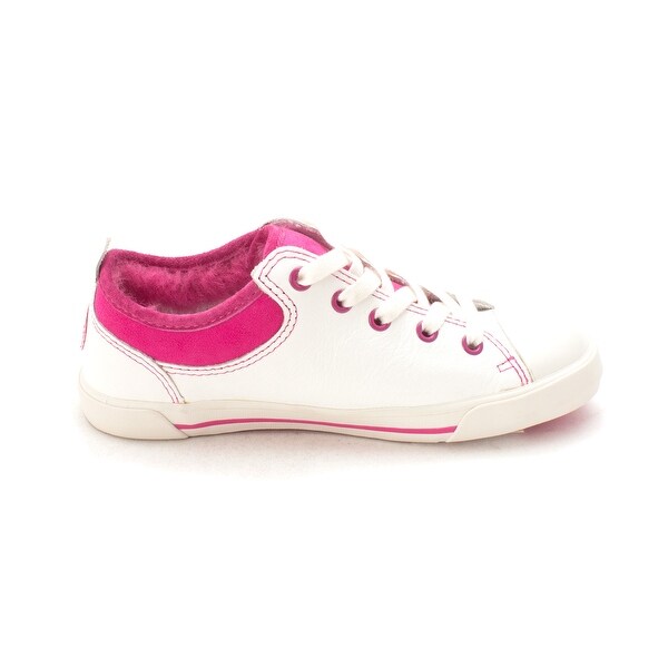 girl low top uggs