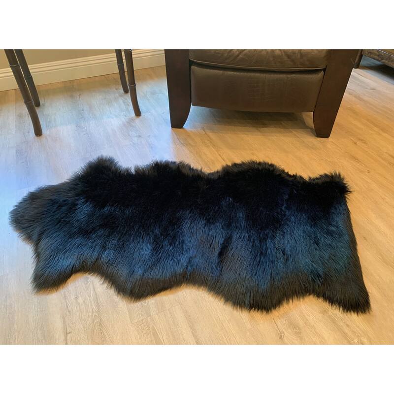 Highland Select Natural Long Wool Sheepskin 1-1/2 Pelt Shag Rug - 2' x 4'