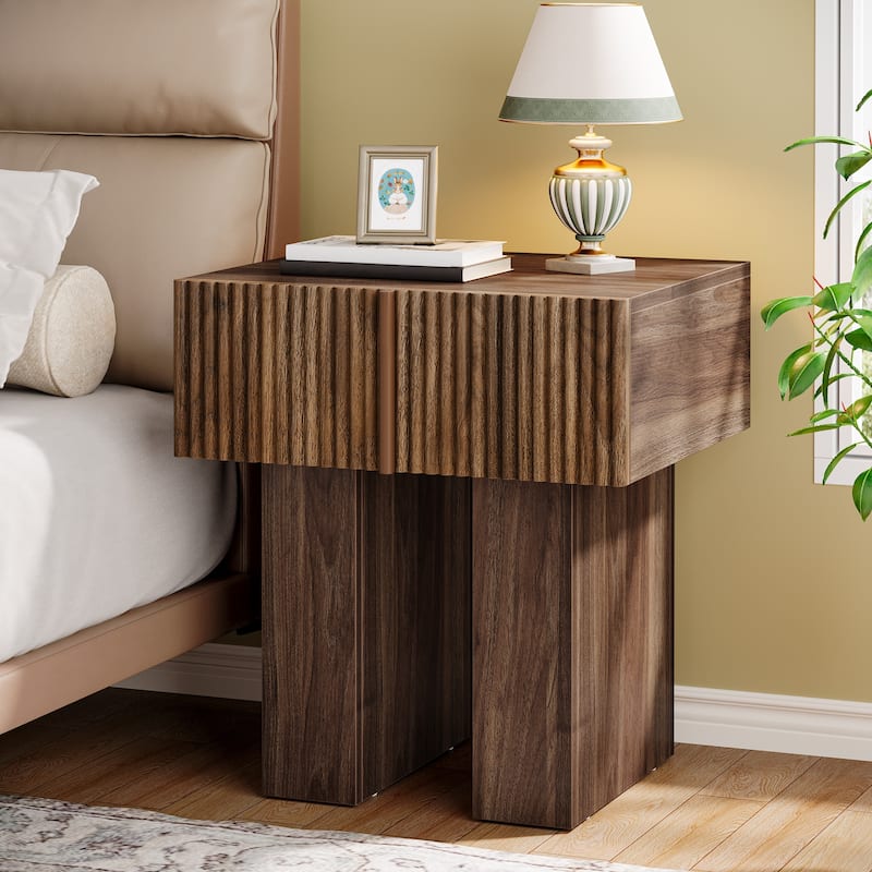 Modern Nightstand with Fluted Desigh, Bedside Table with Drawer