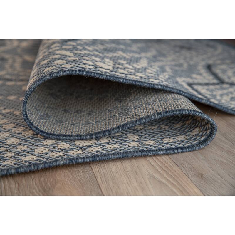 Porch & Den Portia Oriental Medallion Indoor/Outdoor Area Rug