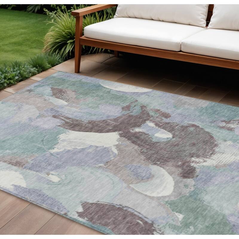 HomeRoots Abstract Transitional Rectangle Outdoor Rug - 8' X 10'