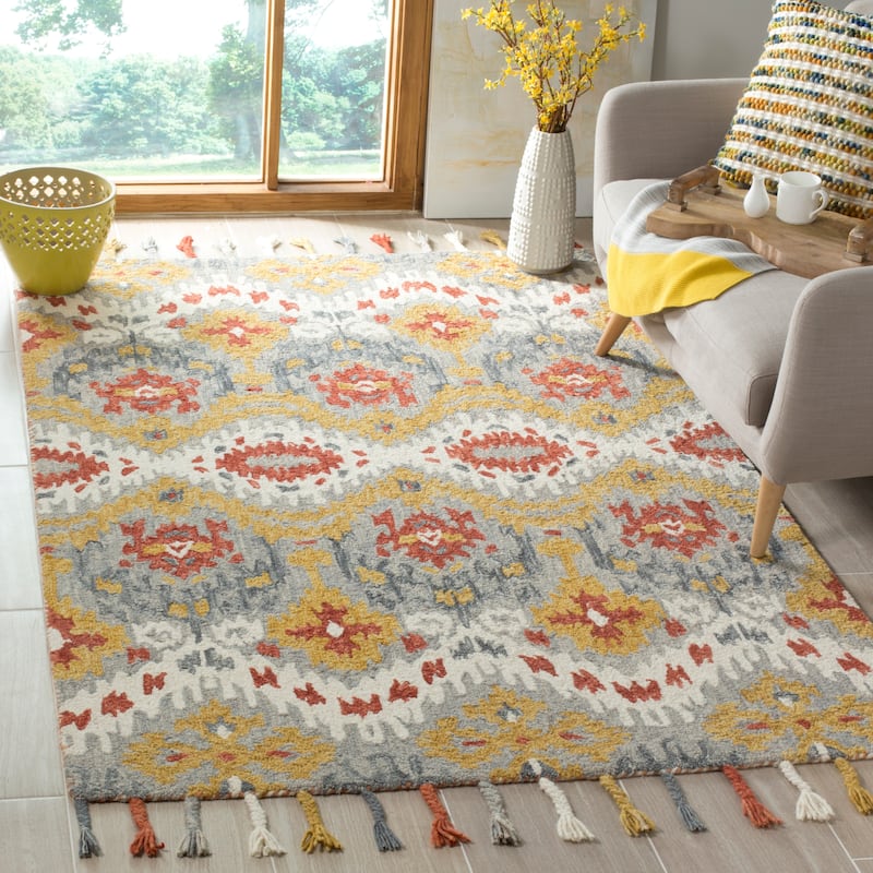 SAFAVIEH Handmade Suzani Latarsha Boho Tribal Wool Rug - 8' x 10' - Grey/Gold