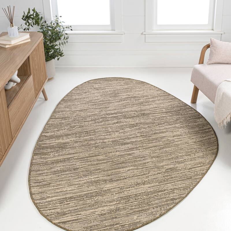 JONATHAN Y Callan Modern Rustic Abstract Indoor/Outdoor Shaped Area Rug - 4' x 6' - Beige/Brown