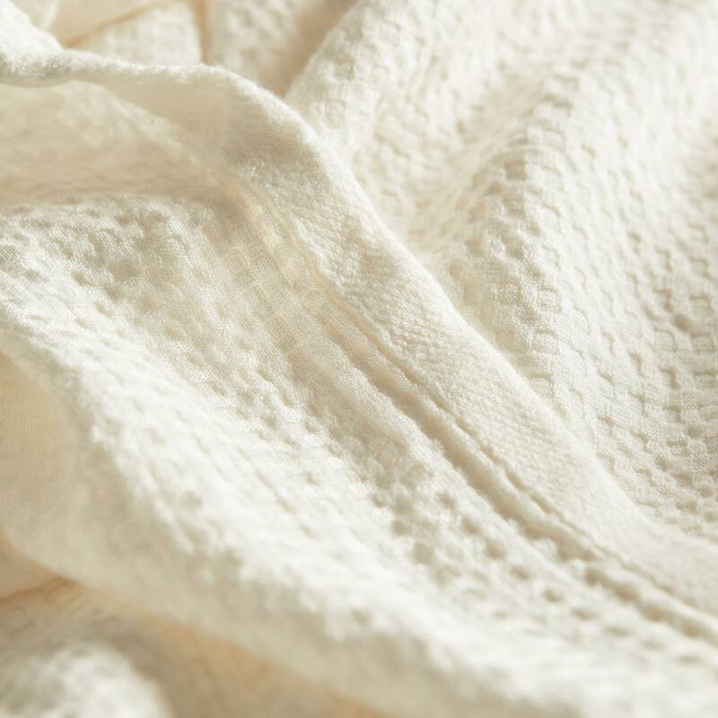 Lightweight Breathable Waffle Weave Knit Throw Blanket, Soft Cozy Woven Blanket Perfect for All Season