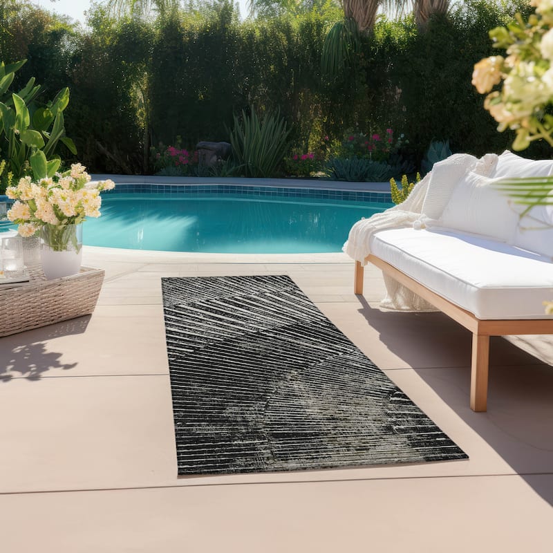 Machine Washable Indoor/ Outdoor Modern Fan Chantille ARug