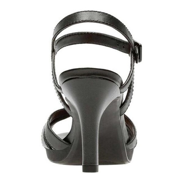 clarks adriel wavy black