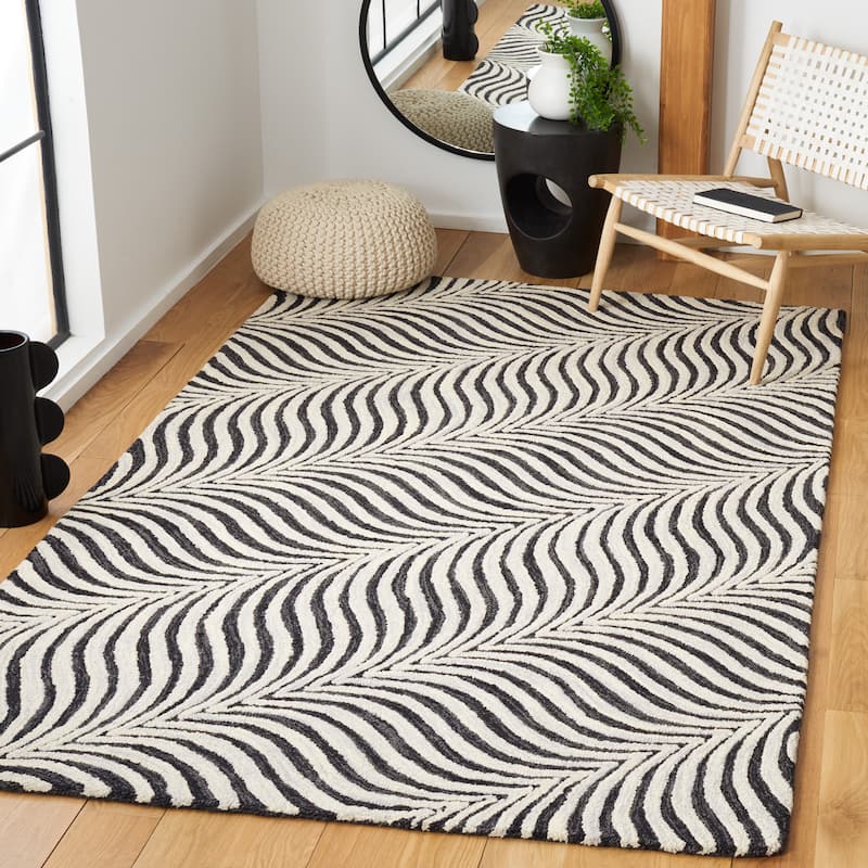 SAFAVIEH Handmade Metro Epiphanie Stripe Wool Rug - 5' x 8' - Black/Beige