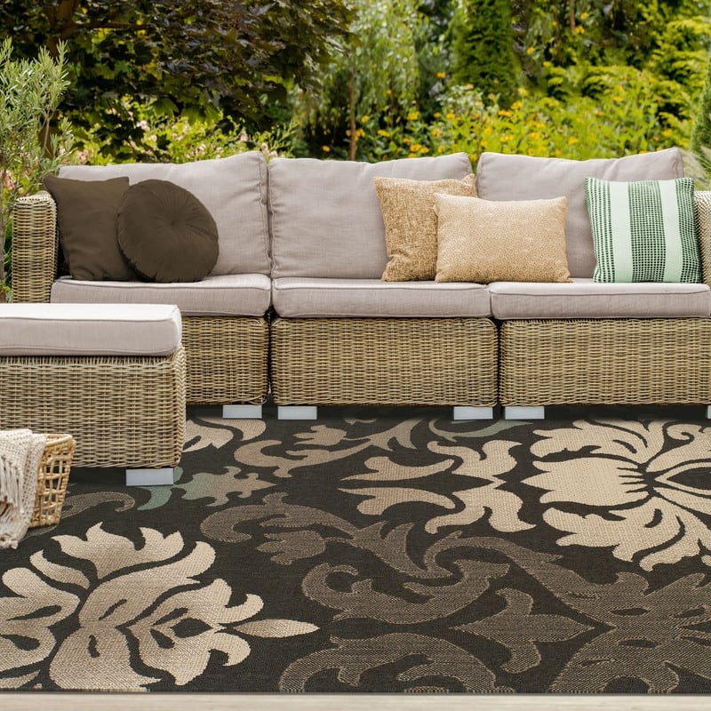 Superior Lowell Damask Modern Indoor Outdoor Runner or Area Rug