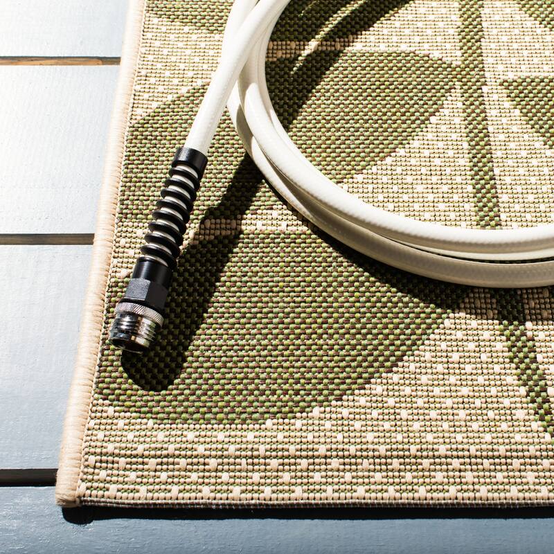 SAFAVIEH Courtyard Carme Indoor/ Outdoor Waterproof Patio Backyard Rug