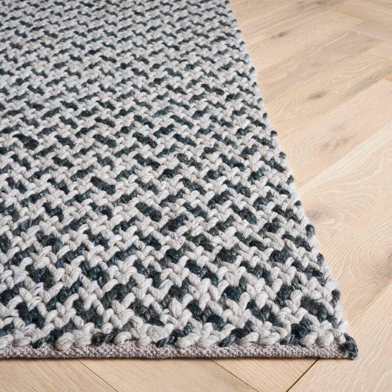 SAFAVIEH Natural Skrima Fiber Couture Wool Rug