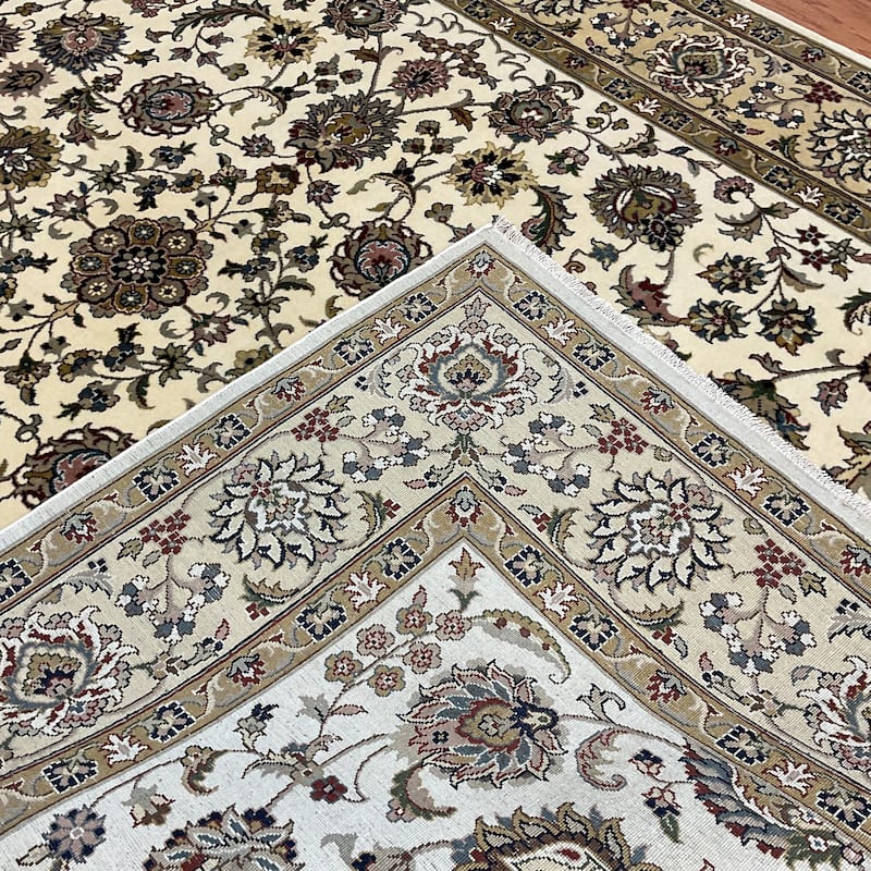 HERAT ORIENTAL Hand-knotted Indo 6' x 9' Isfahan Wool Rug - 6' x 9'
