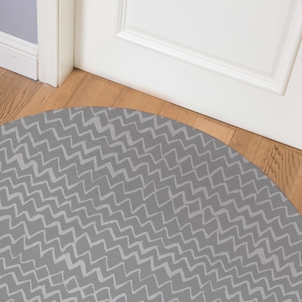 https://ak1.ostkcdn.com/images/products/is/images/direct/e63238f8995de804db8cf1254c2b9e8934685490/CHEVRON-MOUNTAINS-GREY-Indoor-Door-Mat-By-Kavka-Designs.jpg?impolicy=medium