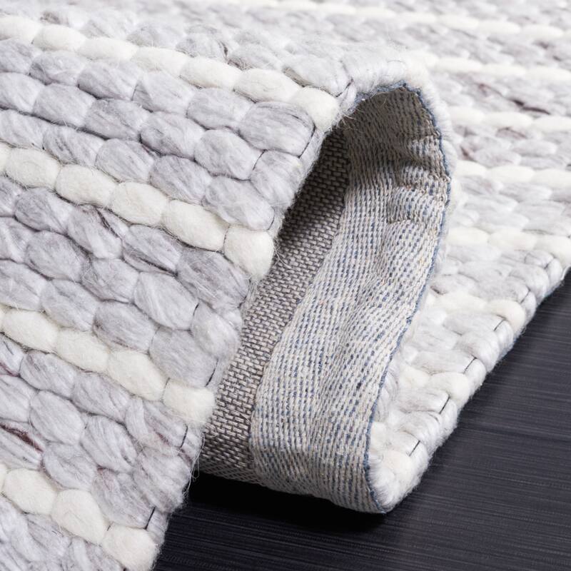 SAFAVIEH Handmade Marbella Sabire Modern Wool Rug