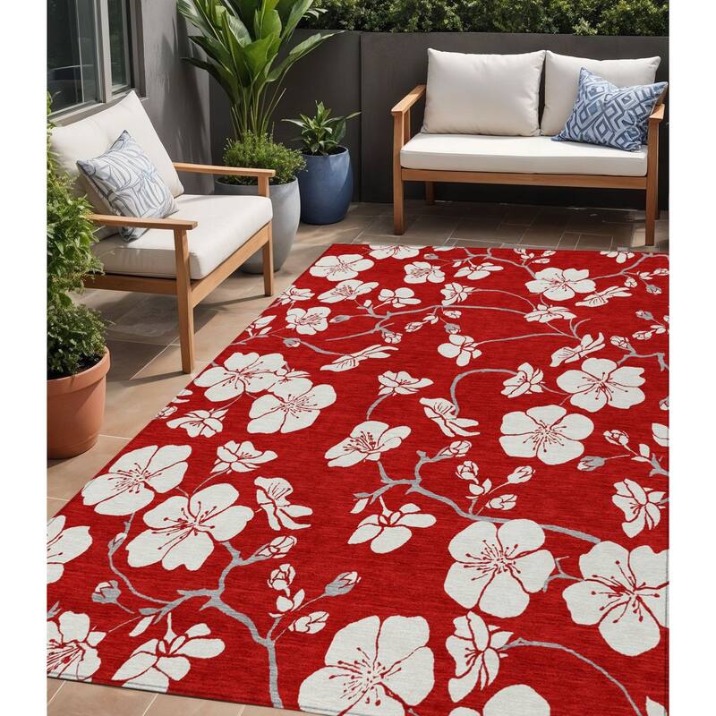 HomeRoots Floral Transitional Rectangle Outdoor Rug - 5' X 8'