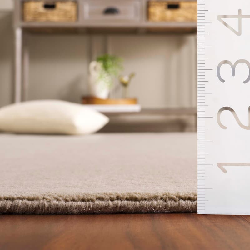 SAFAVIEH Handmade Mirage Efthalia Wool Rug