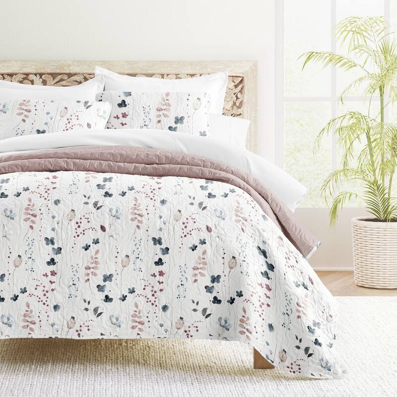 Becky Cameron All Season 3 Piece Floral Reversible Quilt Set