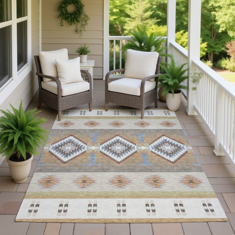 Machine Washable Indoor/ Outdoor Global Chennai Chantille Rug