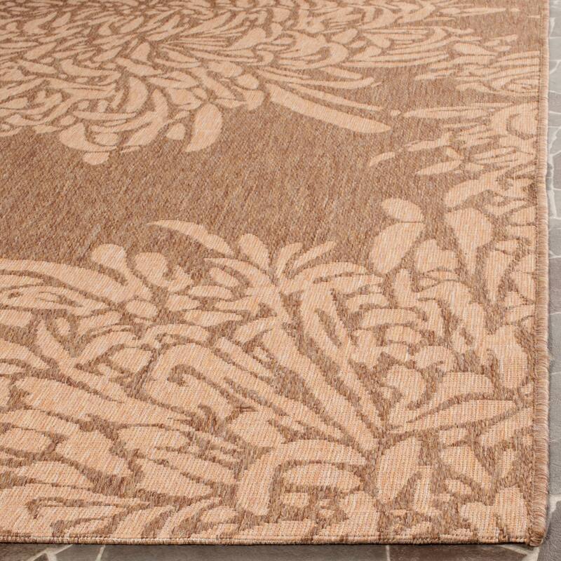 Martha Stewart by SAFAVIEH Chrysanthemum Indoor/ Outdoor Waterproof Rug