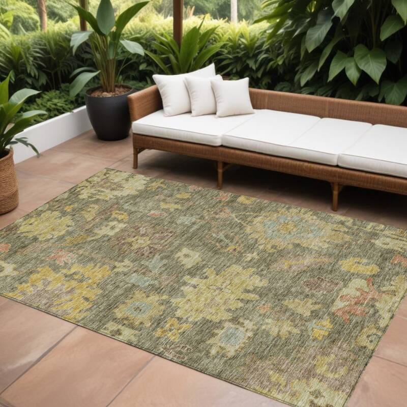 HomeRoots Floral Traditional Rectangle Outdoor Rug - 9' X 12'