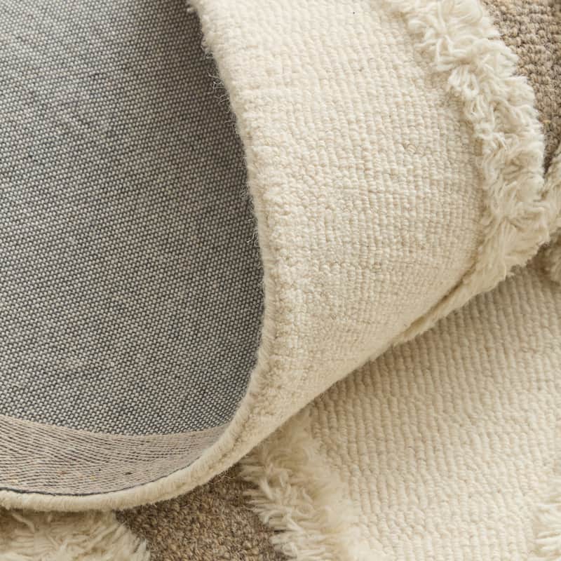 Grand Bazaar Elika Hand Tufted Geometric Transitional Area Rug