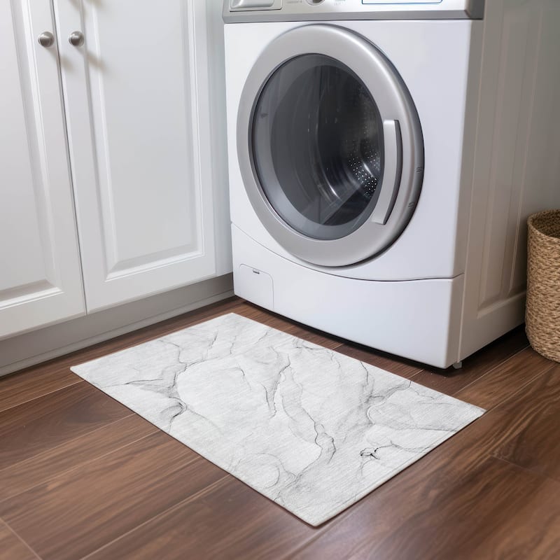 Machine Washable Indoor/ Outdoor Abstract Watercolor Chantille Rug