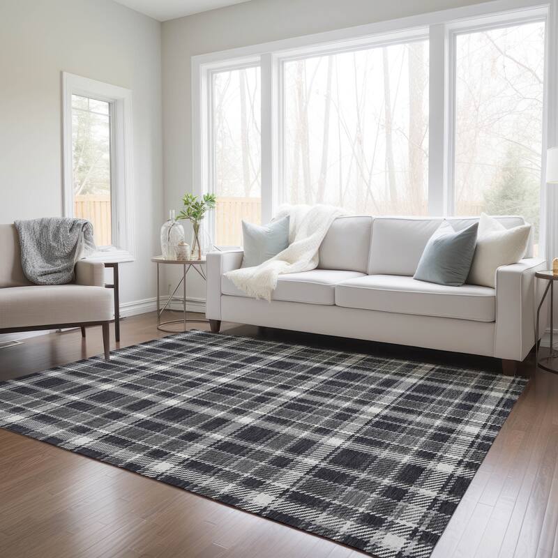 Machine Washable Indoor/ Outdoor Traditional Plaid Chantille Rug - Black - 9' x 12'