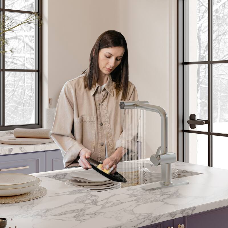 Single Handle Pull Out Sprayer Kitchen Faucet with 3 Functions Spray, 360° swivel
