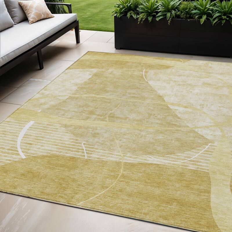 HomeRoots Abstract Transitional Rectangle Outdoor Rug - 5' X 8'