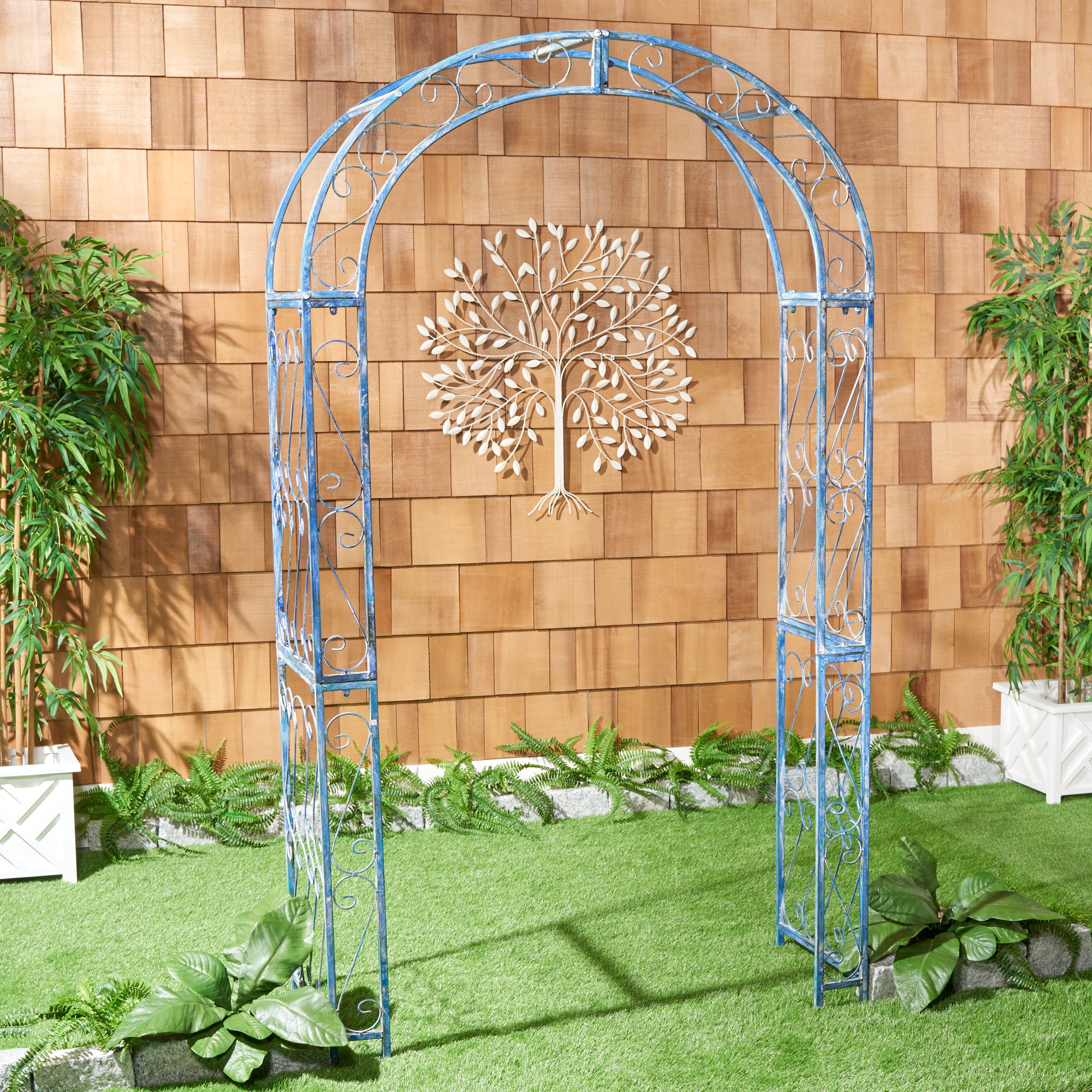 SAFAVIEH Outdoor Isabela Victorian Scroll Iron Arch