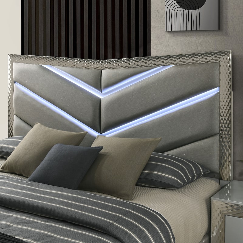 Furniture of America Urene Glam 3-Piece Grey Queen Platform Bedroom Set with LED Light