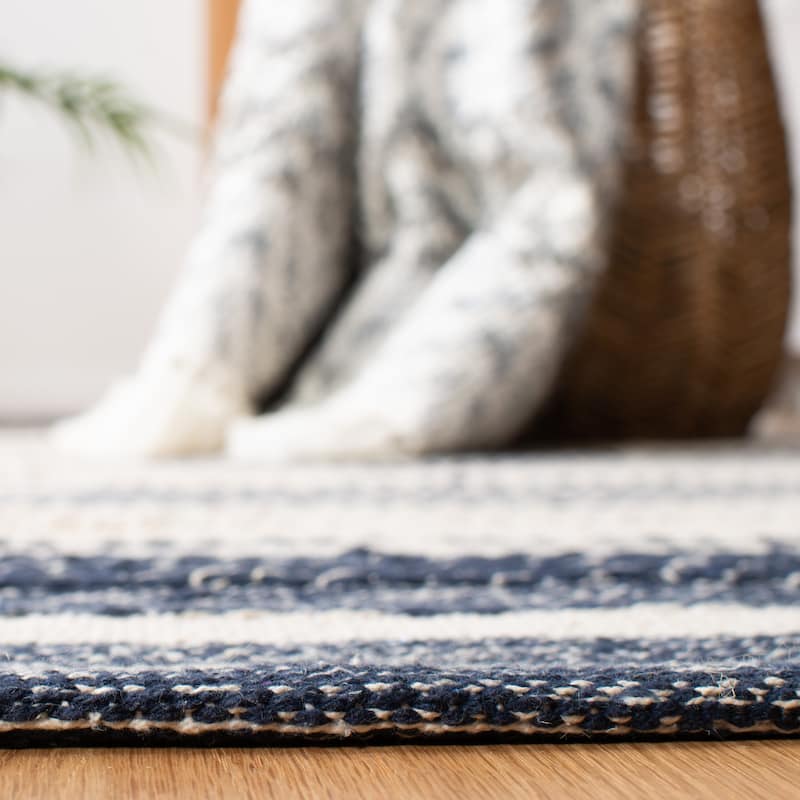 SAFAVIEH Handmade Striped Kilim Salena Modern Cotton Rug