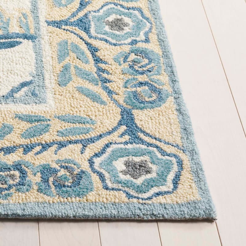 SAFAVIEH Handmade Earthly Treasure Aurelija Traditional Wool Rug