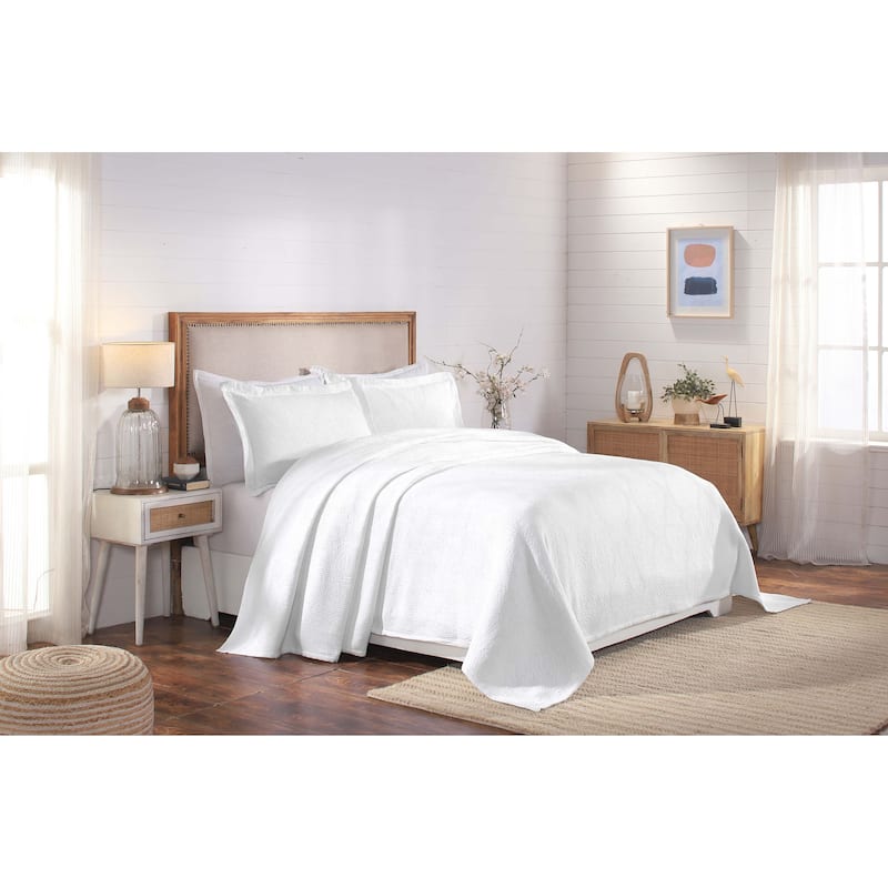 Blue Nile Mills Oversized 100% Cotton Matelasse Medallion 3-Piece Bedspread Set - White - Full