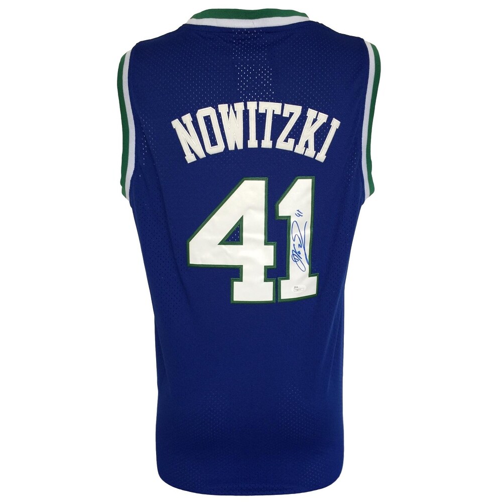 dirk nowitzki signed jersey