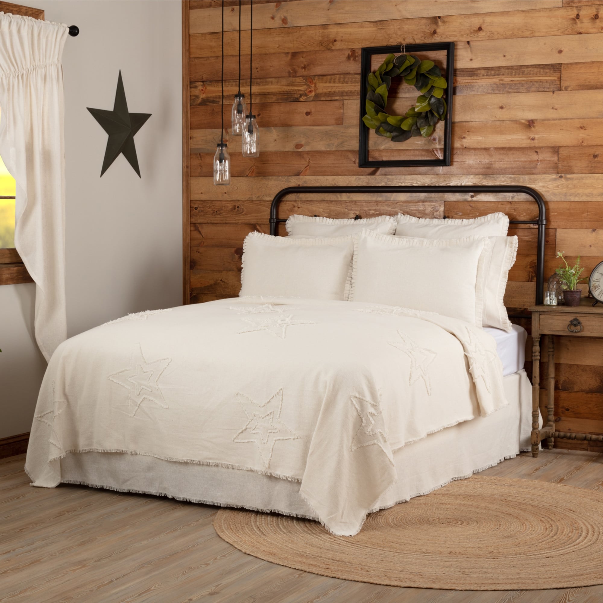 https://ak1.ostkcdn.com/images/products/is/images/direct/e66b83280c9e6c6b637b0b61b96797e57e554d06/Farmhouse-Bedding-VHC-Cotton-Burlap-Star-Coverlet-Distressed-Appearance.jpg