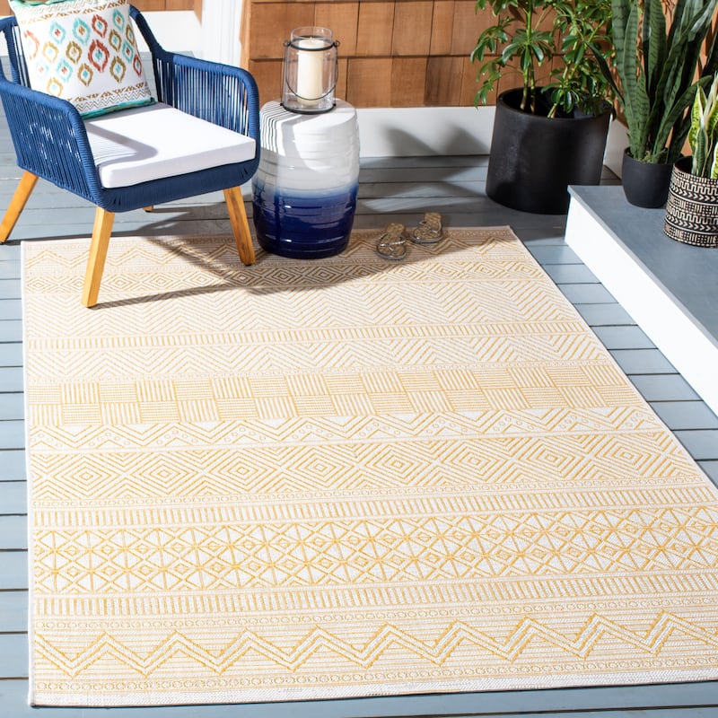 SAFAVIEH Courtyard Rozenn Indoor/ Outdoor Waterproof Patio Backyard Rug - 4' x 5'7" - Beige/Gold